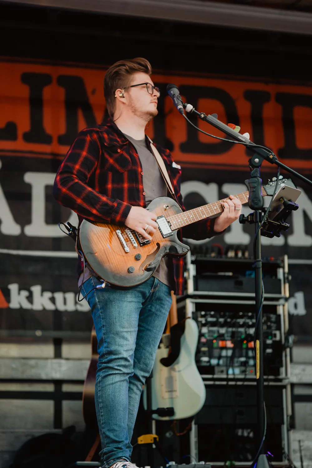 Simon — Gitarre, Limidid Ädischn